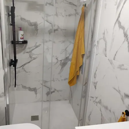 Piso En Valadouro דירה